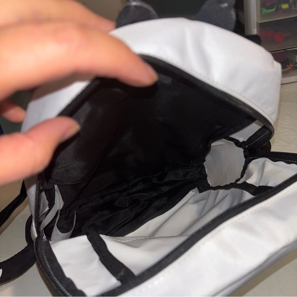 Puma Rythym Mini White Backpack with Iridescent Logo - Picture 7 of 12